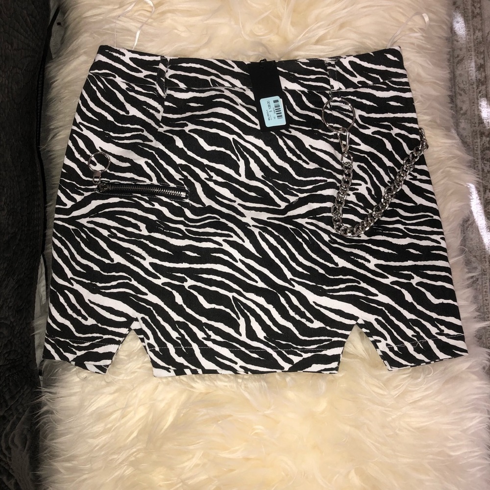 LF skirt - never worn